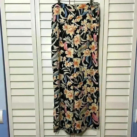 JustFab Wide Leg Open Slit Botanical Tropical Floral Pants Size XXL Black Multi - Picture 1 of 10
